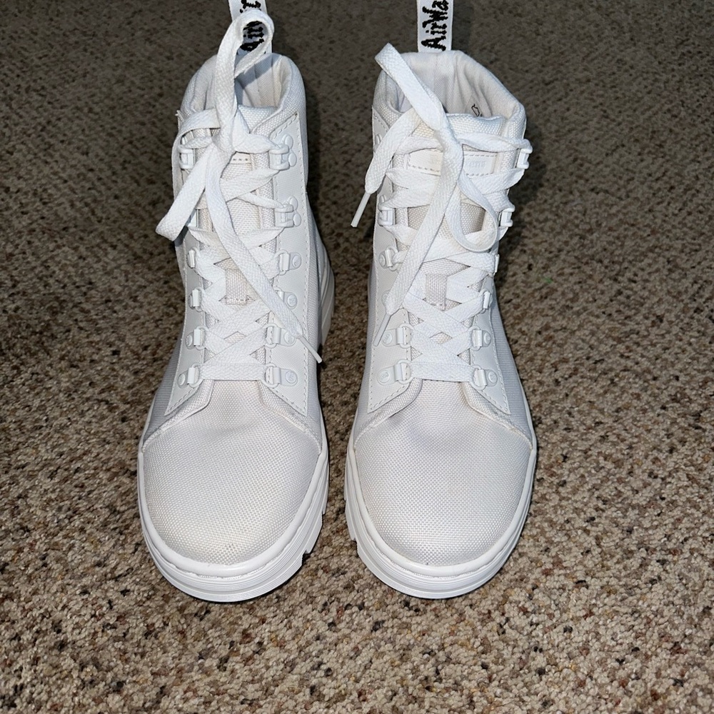White dr martens comb platform boot
